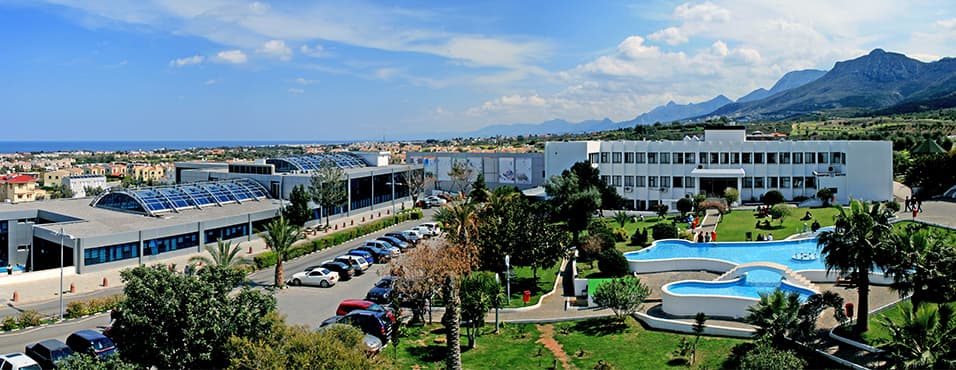 Американский университет Гирне campus