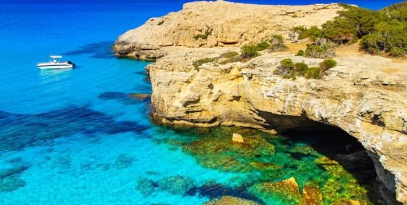 Blue-Lagoon-Akamas-1000x667