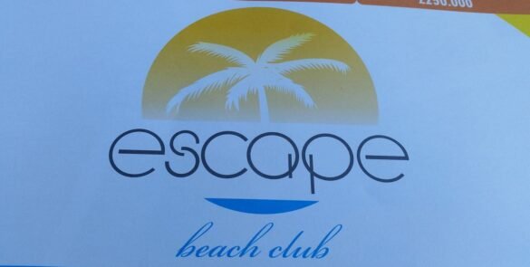 @escape beach1